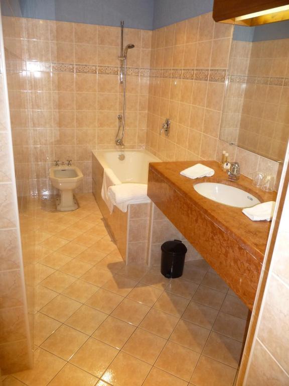 Hotel Sainte Foy Conques Rom bilde
